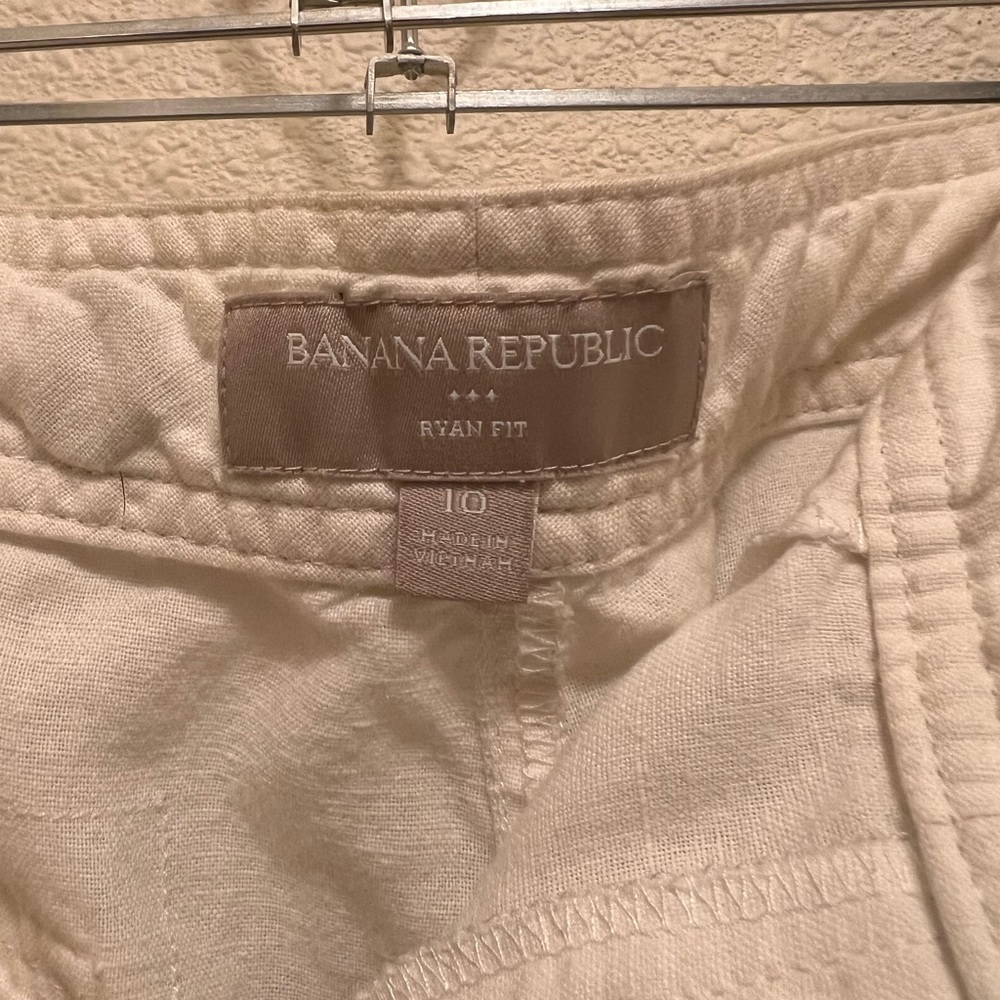 Banana Republic Cargo style linen pants size 10